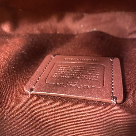 SOLD ❤️ RARE Coach Heart Purse - Red ❤️ - Picture 5 of 6